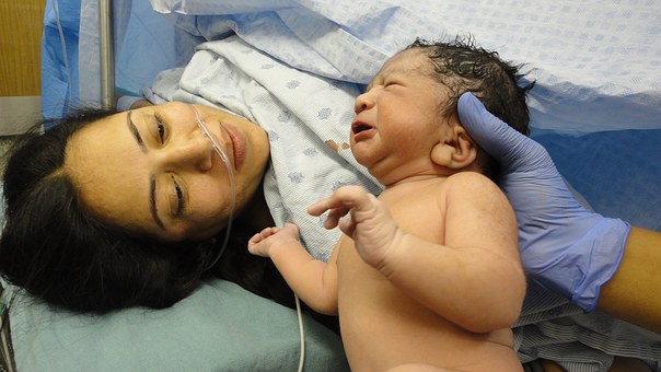 1st Baby Born With DNA From Three Parents